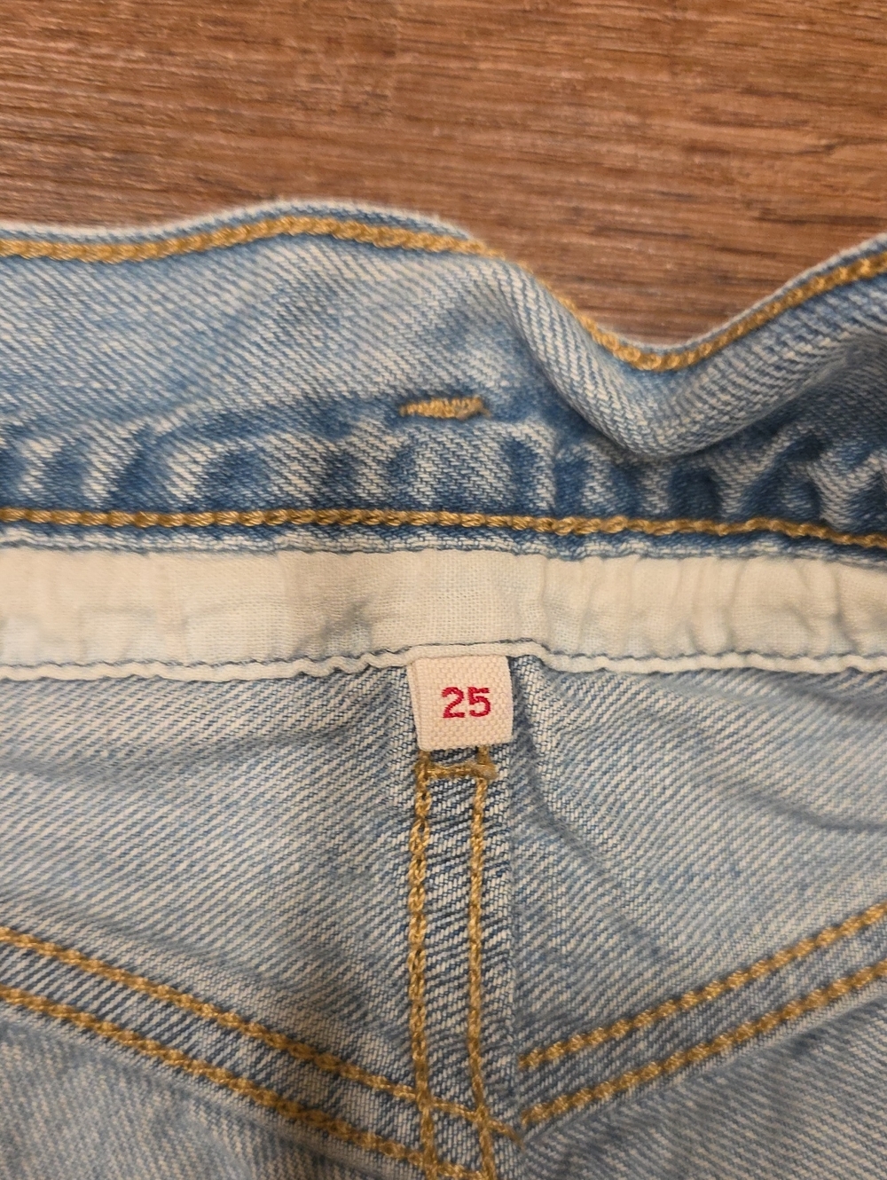 Levi's Light Wash Denim Rolled-Hem Shorts with Drawstring - Picture 2 of 3